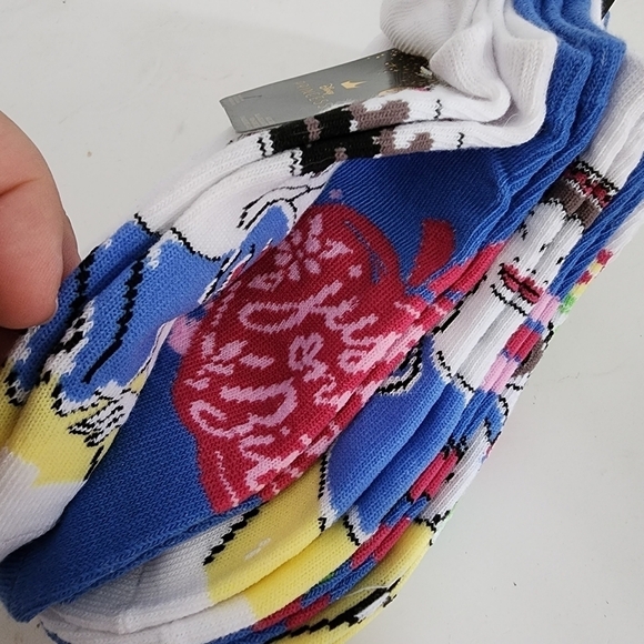 NWT Disney Princess Snow White Pair 5 No Show Socks - Picture 6 of 11